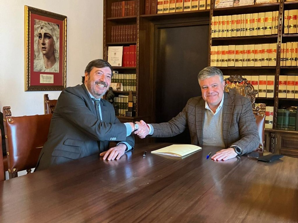 Firma contrato Mairena 