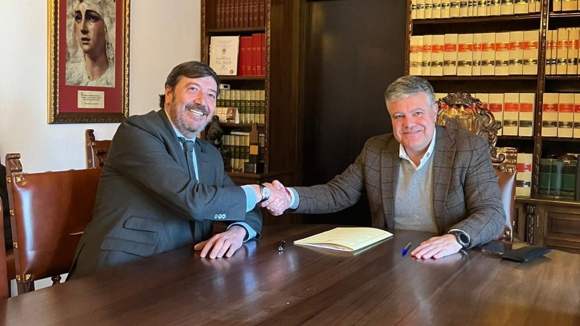 Firma contrato Mairena 